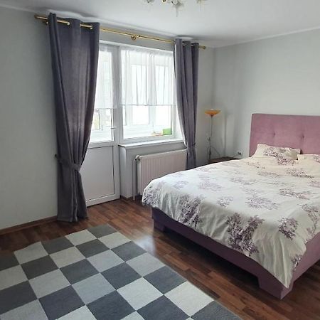 Yla Apartments Piatra Neamţ Esterno foto