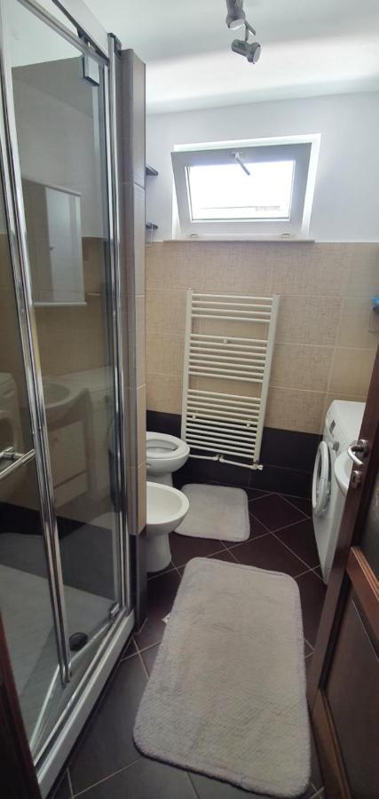 Yla Apartments Piatra Neamţ Esterno foto