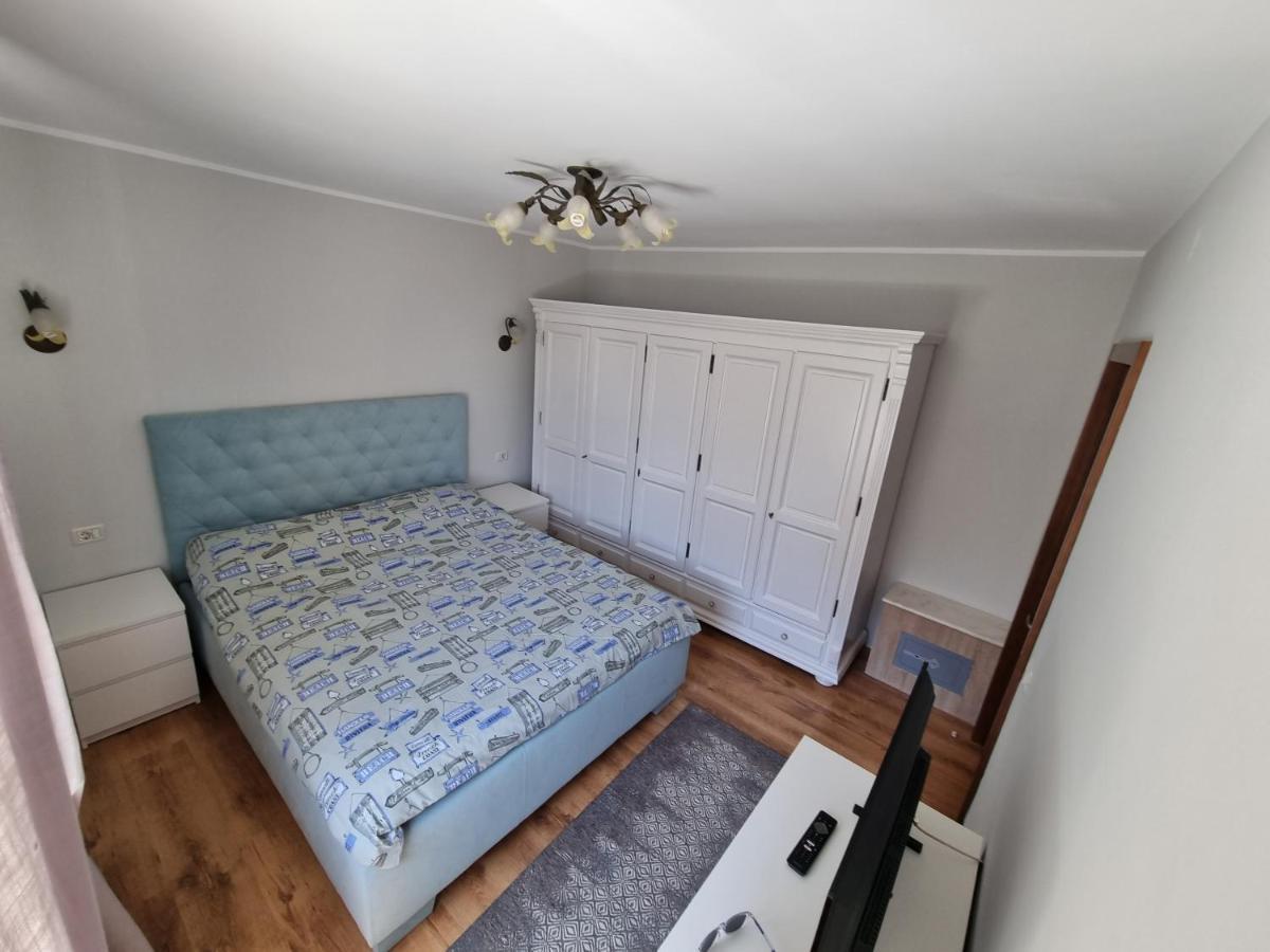 Yla Apartments Piatra Neamţ Esterno foto