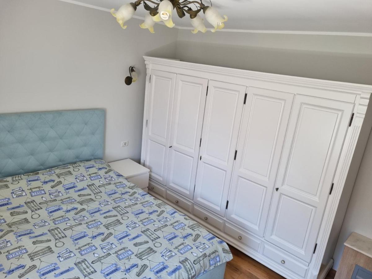Yla Apartments Piatra Neamţ Esterno foto