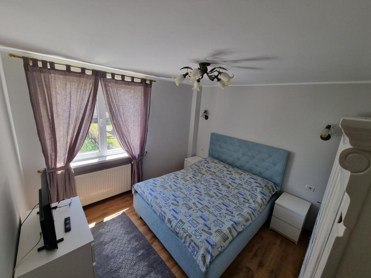Yla Apartments Piatra Neamţ Esterno foto