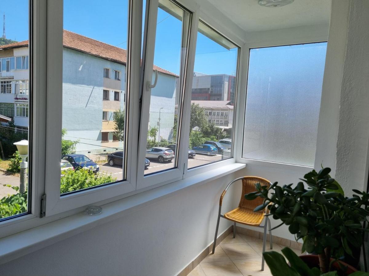 Yla Apartments Piatra Neamţ Esterno foto