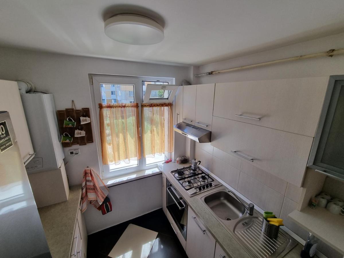 Yla Apartments Piatra Neamţ Esterno foto